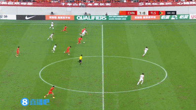 这球帅！王钰栋闪身扣过防守+内切兜射远角破门，模仿姆巴佩庆祝